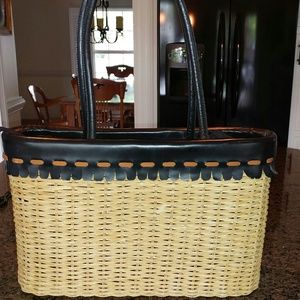 Clever carriage purse..in excellent condition.